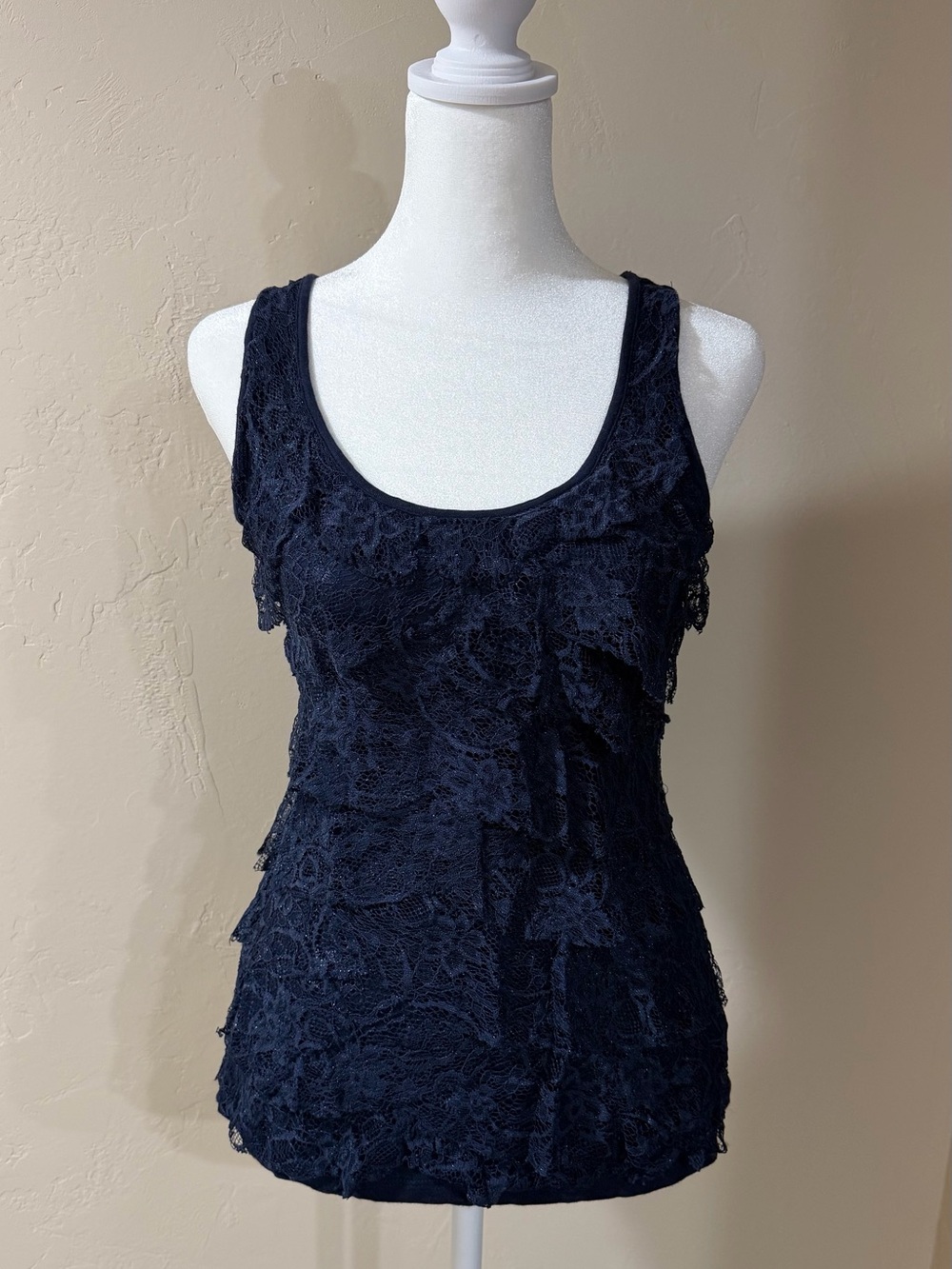 Express Navy Blue Floral Lace Tiered Ruffle Tank Top – Size Extra Small (XS)